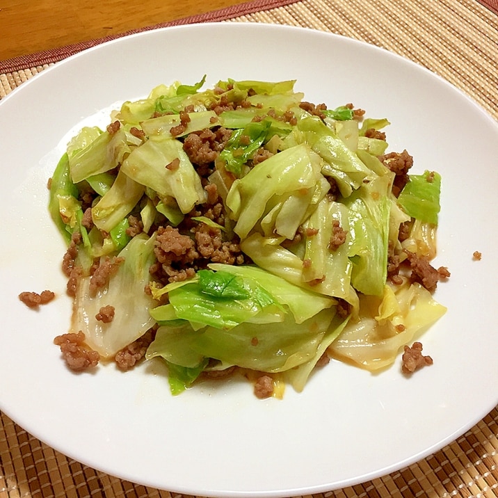 ご飯がすすむ キャベツとひき肉の甘辛炒め レシピ 作り方 By ぽよっちぷーちゃん 楽天レシピ